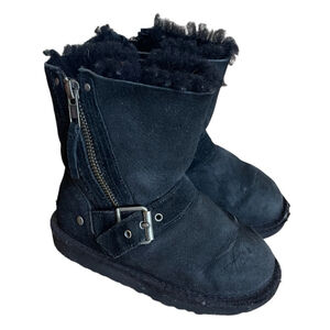 UGG Blaise boys kids black short fur shearling boots zipper & buckle 10 US 27 EU